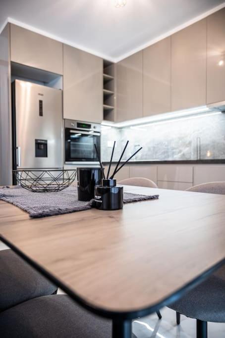 Apartamento Μεζονέτα Με Θέα Στο Πάρκο Σταύρος Νιάρχος One Atenas Exterior foto